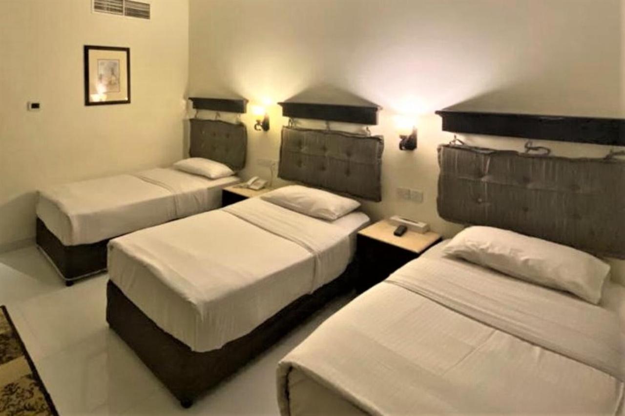Signature Inn Hotel Deira Dubai Bagian luar foto